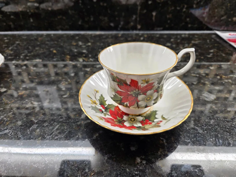#cleanout.  Fine Bone China Tea Cup & Saucer image indicator(3)
