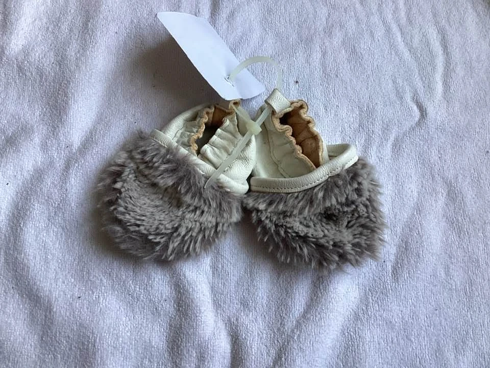 Baby girls sz 3 shoes & sandals - photo 2