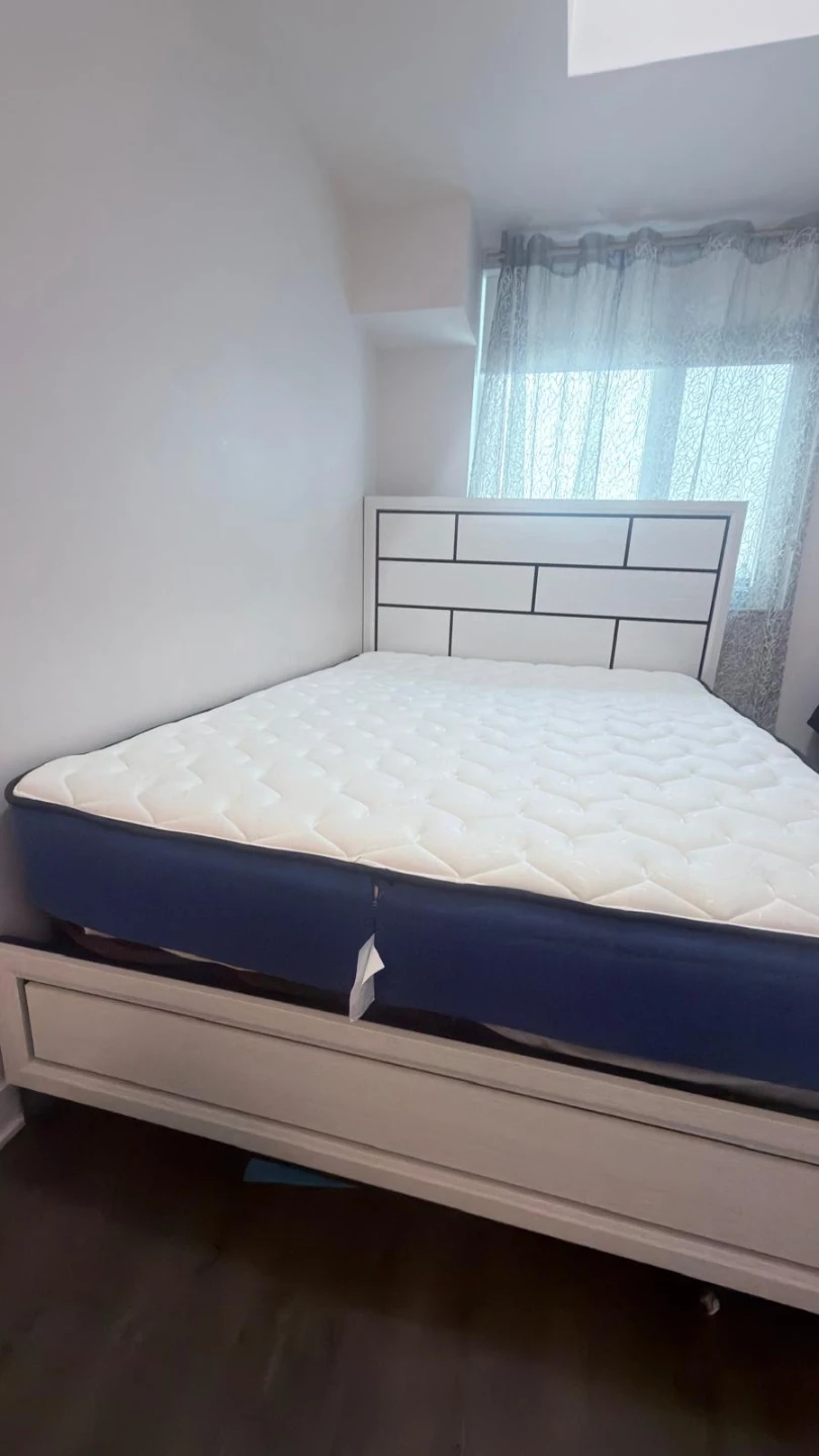 Queen Size Bed Frame with Mattress - photo 3