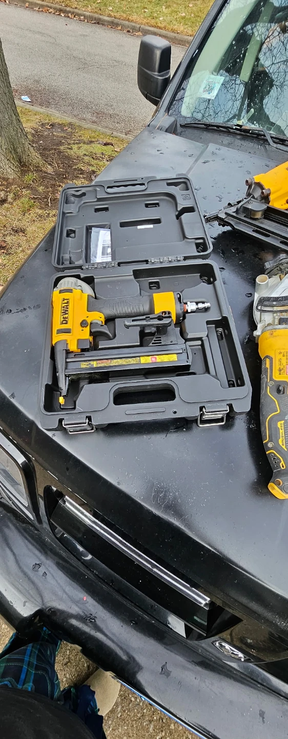 DeWalt Nail Gun , Senco Air Compressor, - photo 5