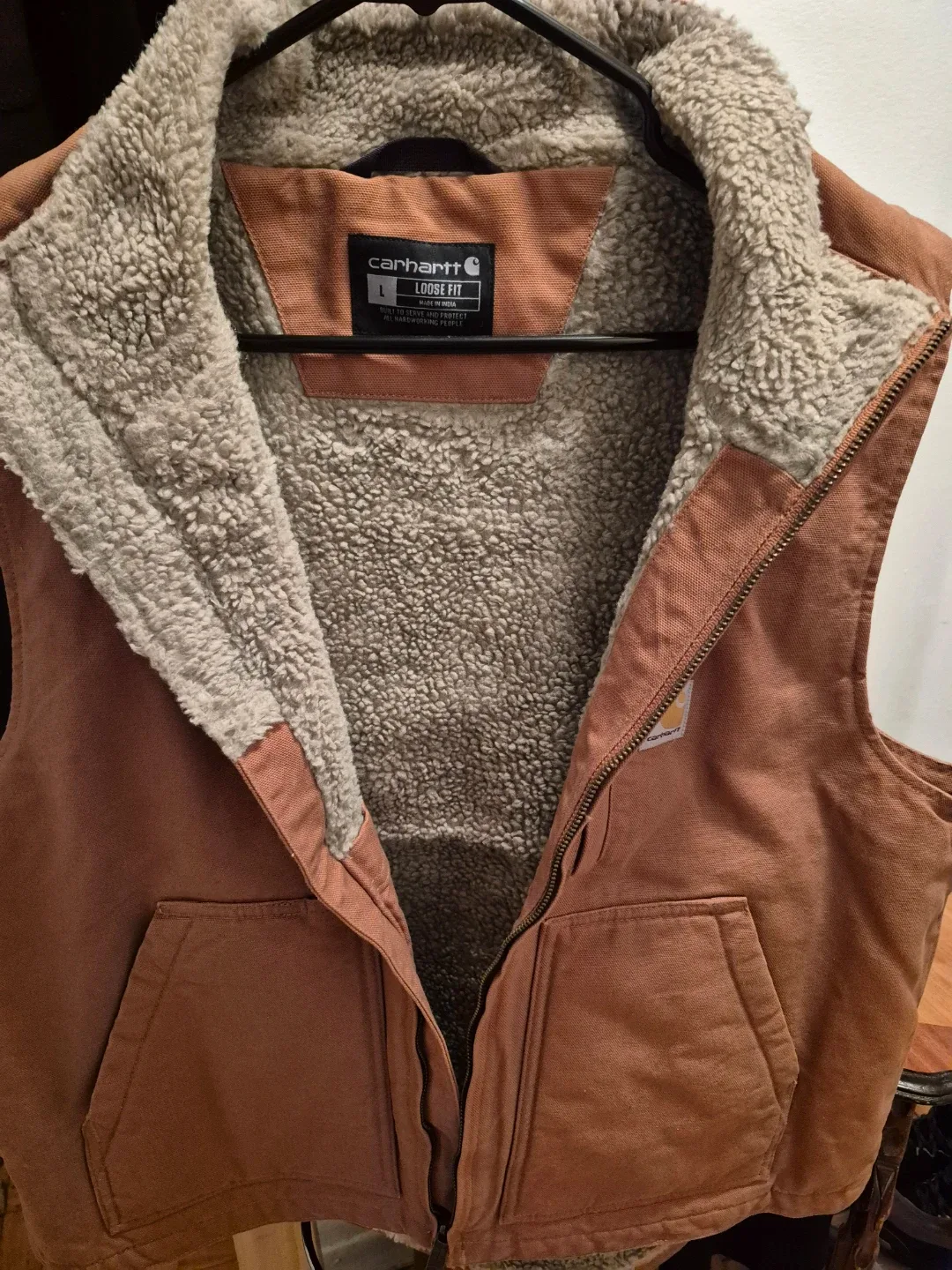 BNWT)Carhartt Sherpa Lined Vest - Size L