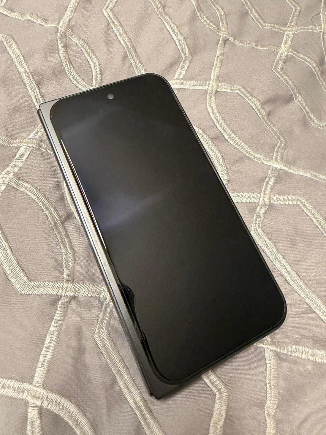 Google Pixel Fold - Black - photo 3