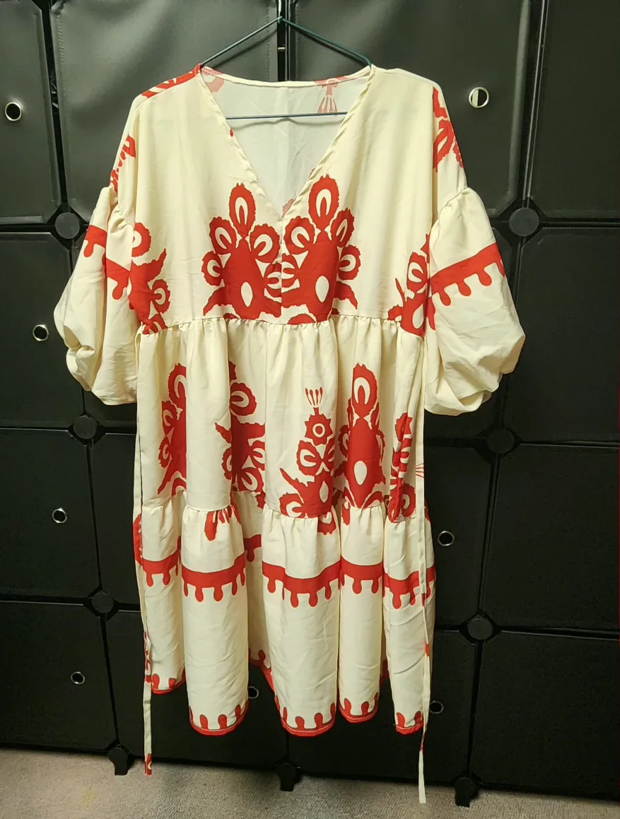 short Vneck dress (puff sleeves)