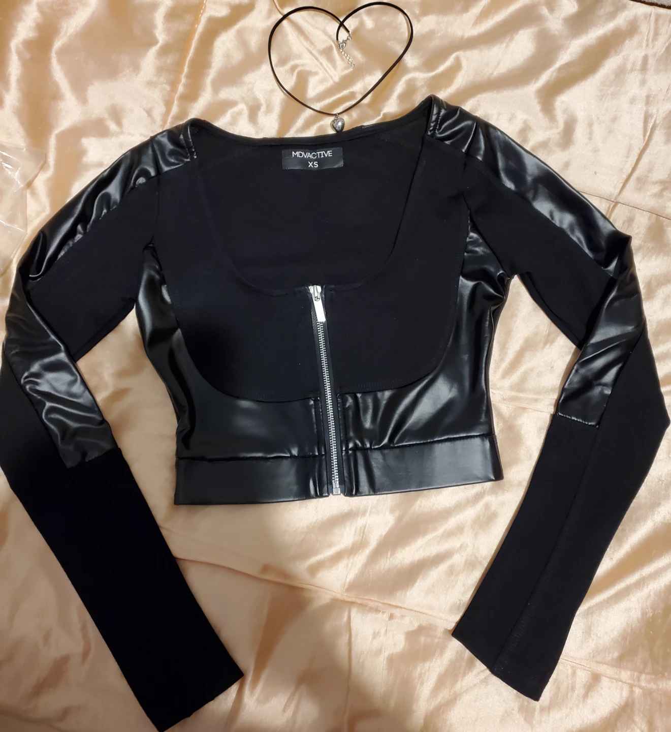 Maniere de Voir black crop zip top - photo 2