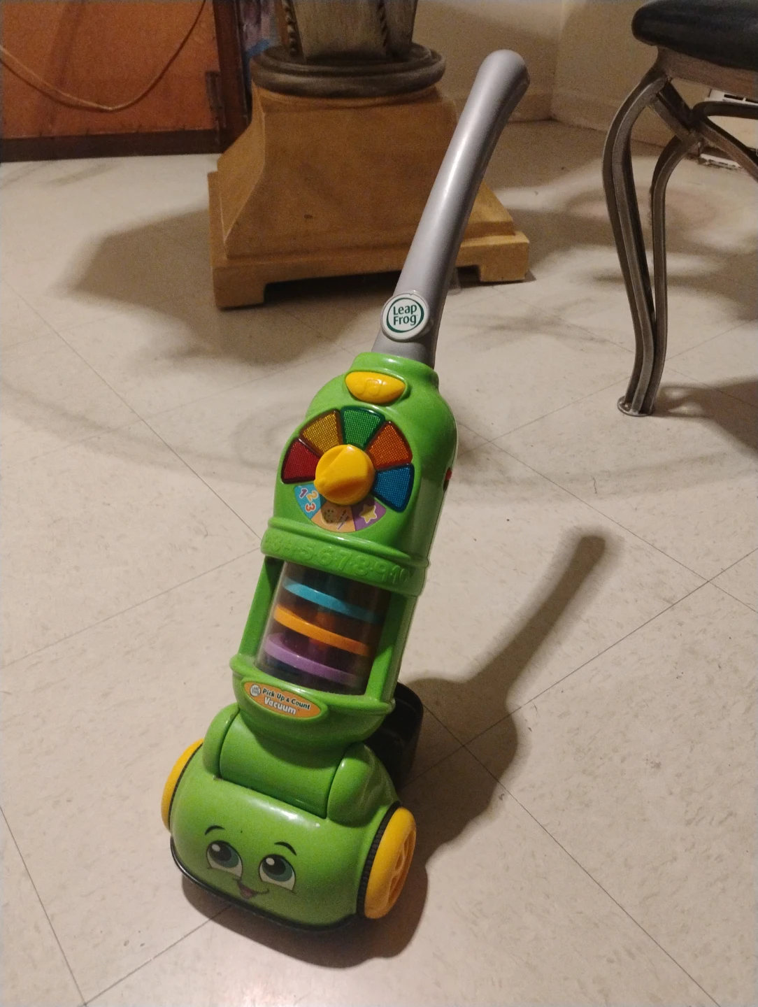 LeapFrog Pick Up & Count Vacuum Toy