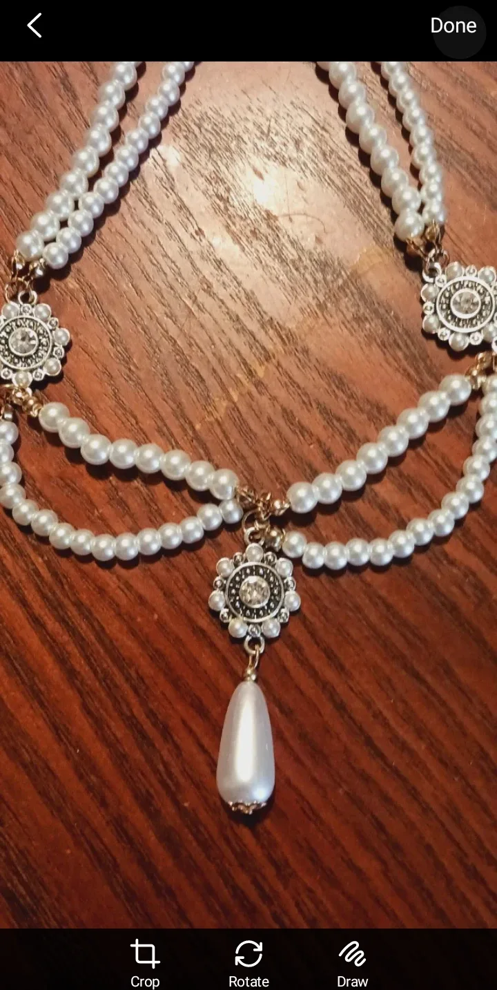 NEW !!  Beautiful Pearl & Rhinestone Necklace