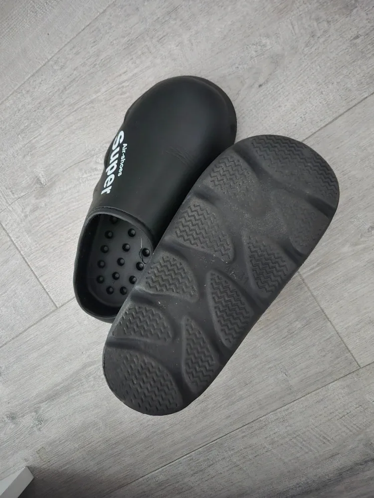 Super Air-shoes Black Clogs image indicator(2)