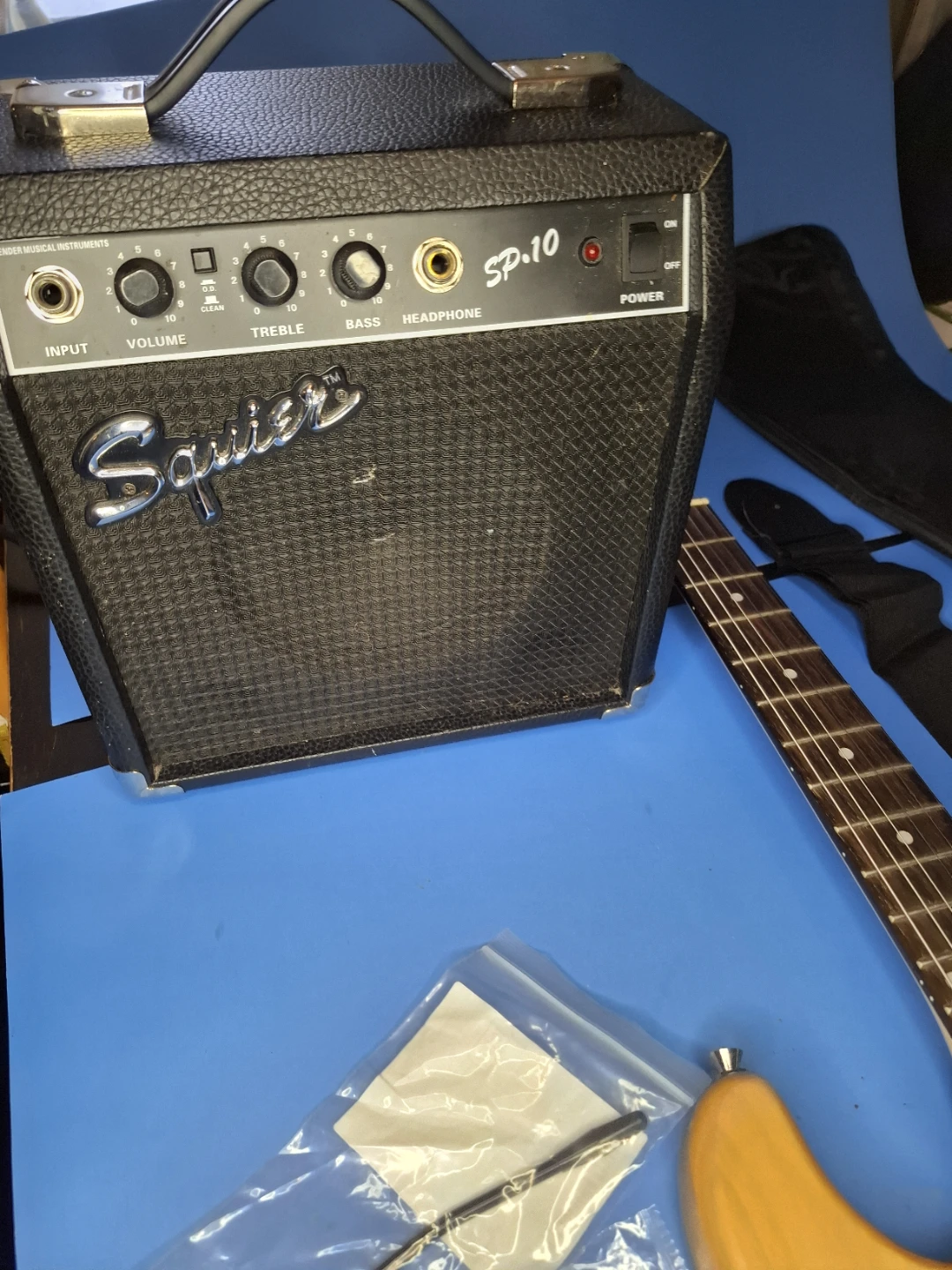 Stagg Electric Guitar Bundle - photo 4