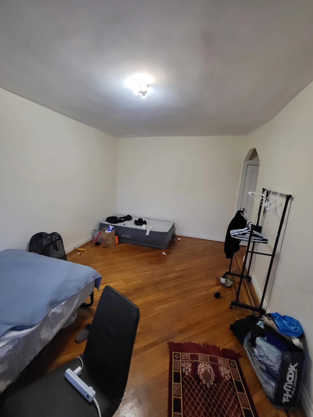 Room for Rent Ocean parkway - photo 4