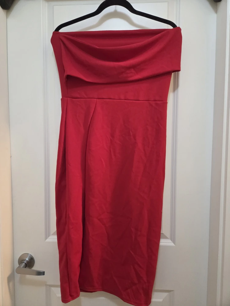 #cleanout new missguided red off shoulder dress in US10