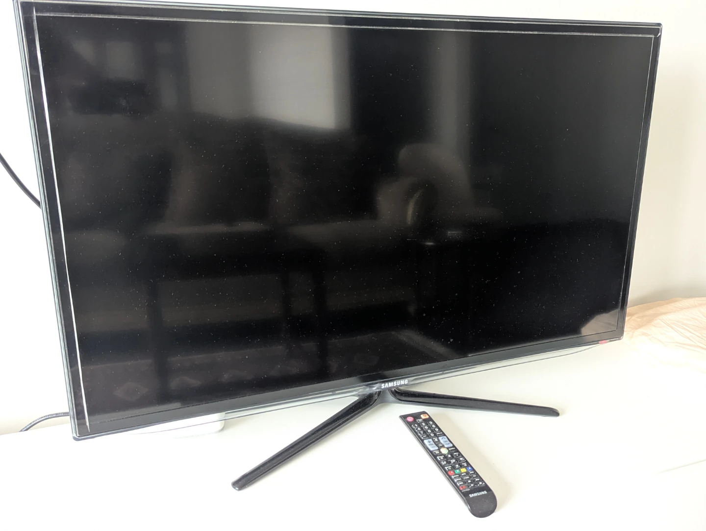 Samsung 40" TV + Fire Stick - photo 2