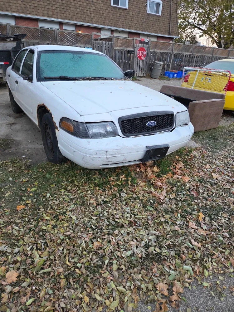2008 ford crown victoria parts car