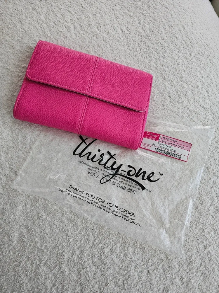 Thirty-One Candy Pink Pebble Wallet #Cleanout