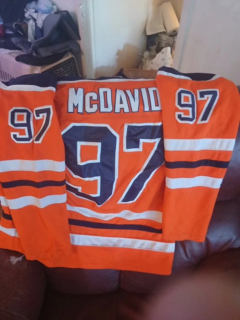 Adidas Oilers McDavid Jersey - Size 52 image indicator(2)