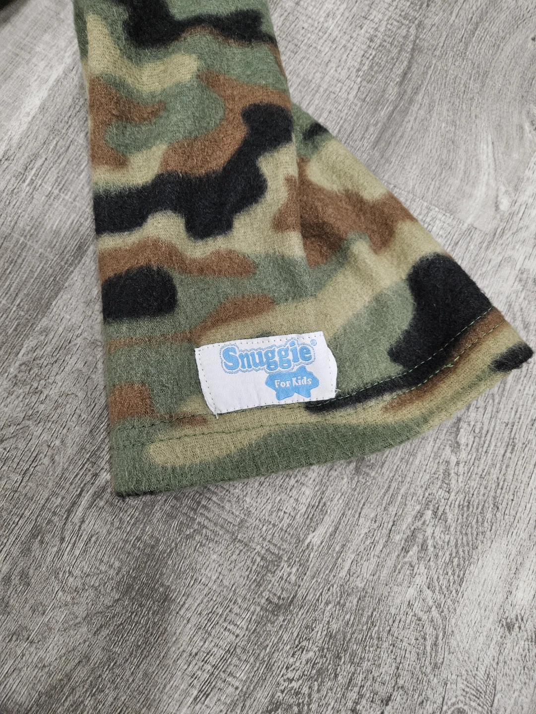 Snuggie for Kids Camo Blanket with Sleeves - photo 2