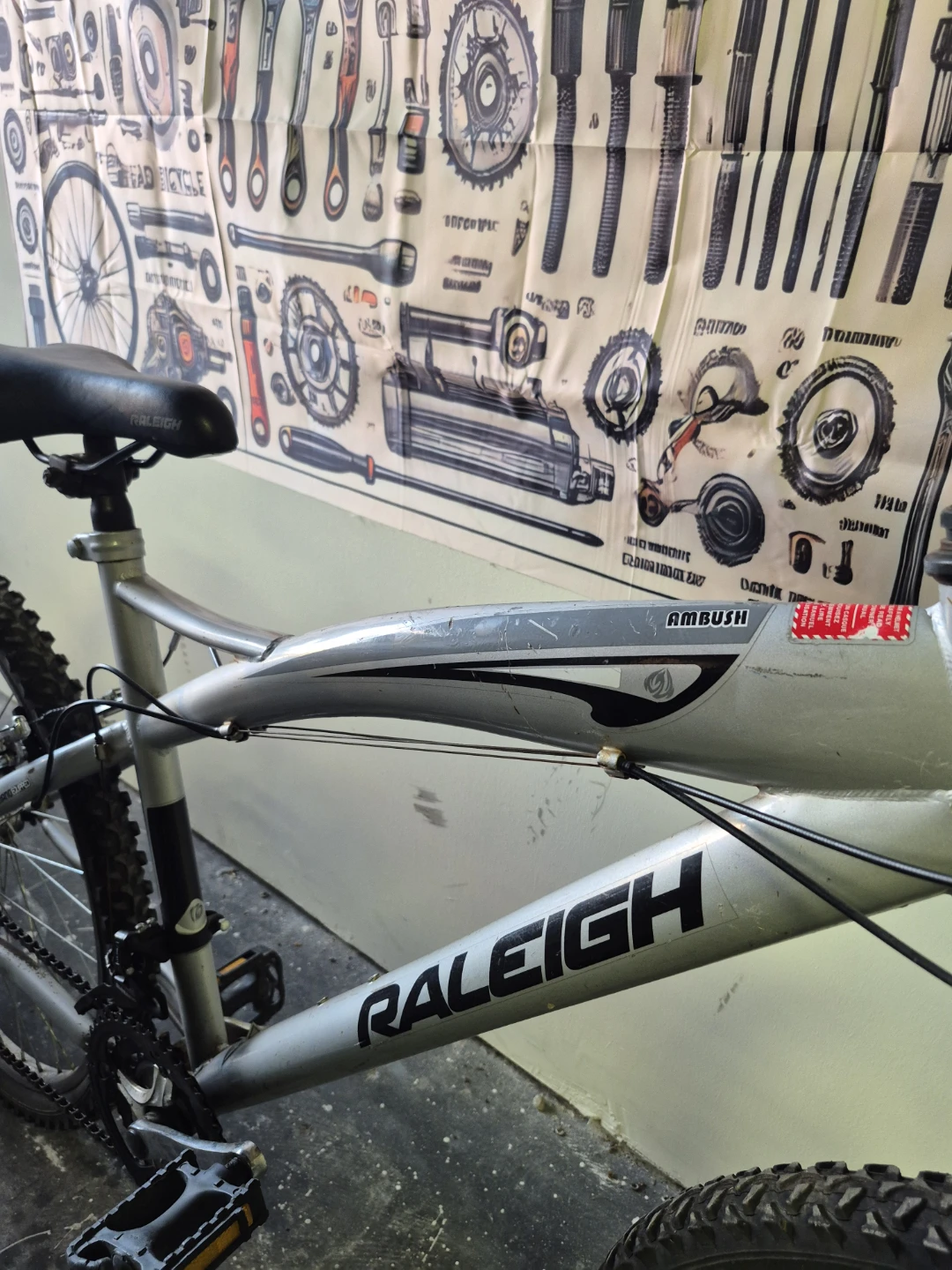 Raleigh Ambush Mountain Bike - Silver - photo 3
