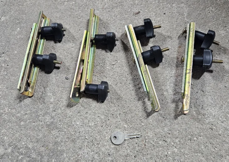 Thule Excursion Cargo Carrier - Black image indicator(4)