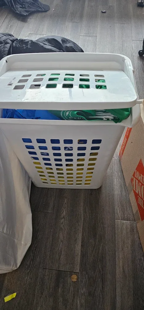 Laundry Basket, 75 Hangers and 2 Drying Clip Hangers