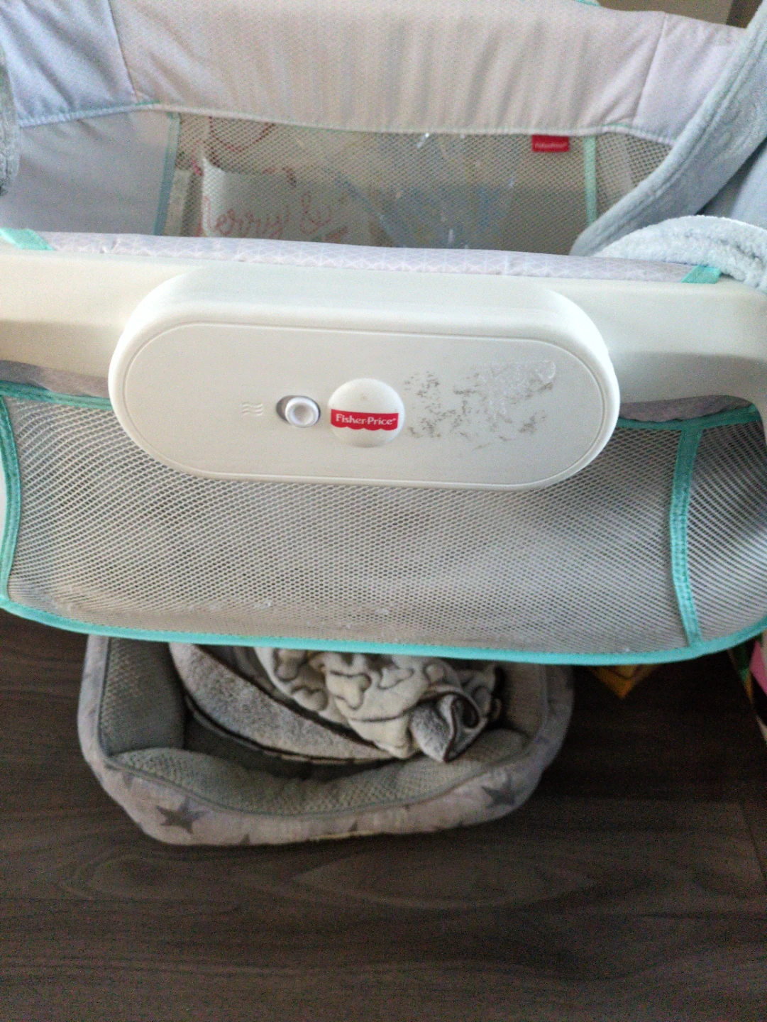 Fisher-Price Soothing Motions Bassinet - photo 2