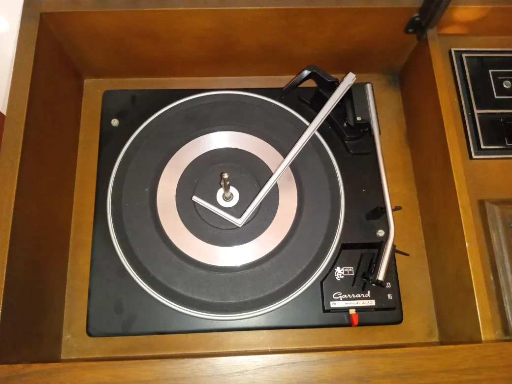 Vintage Fleetwood Stereo Console with Garrard Turntable image indicator(2)