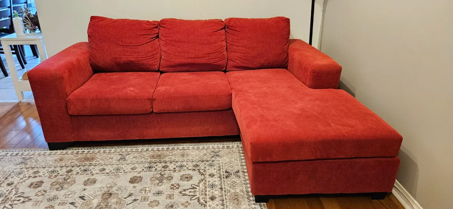 Sectional Sofa from Leon’s – zero damages image indicator(9)