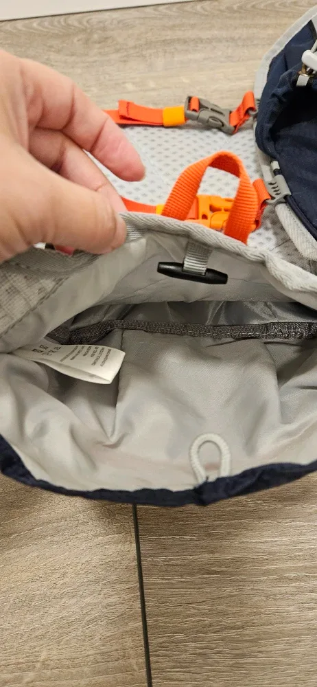 Running/Hiking Hydration Vests x 2 #Cleanout image indicator(4)