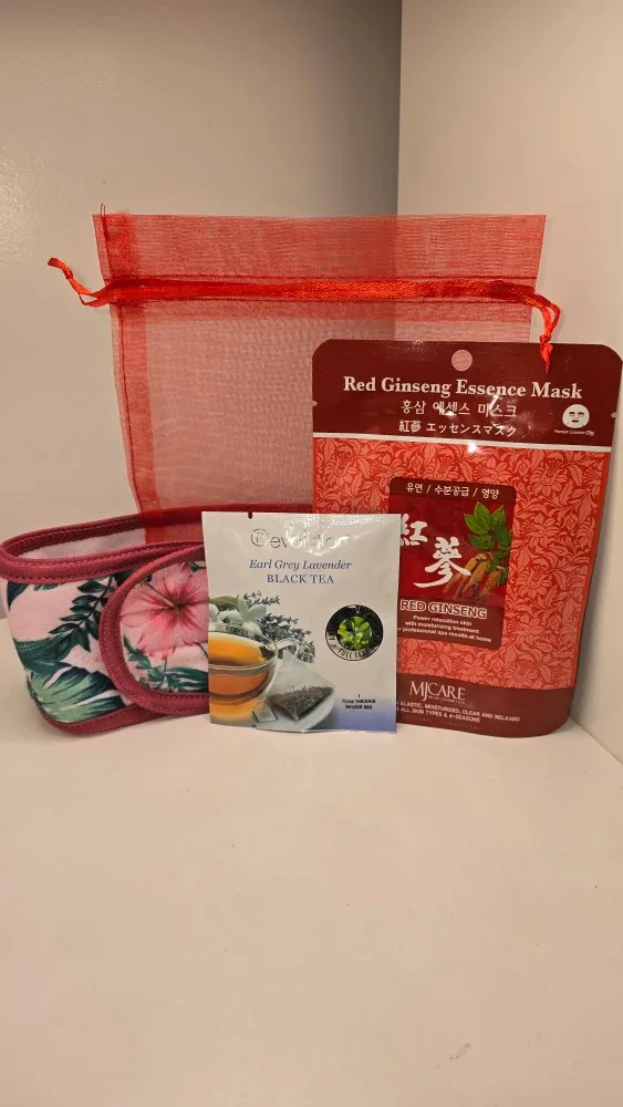 🥕RELAX gift bag Red Ginseng Mask, Tea, hairband