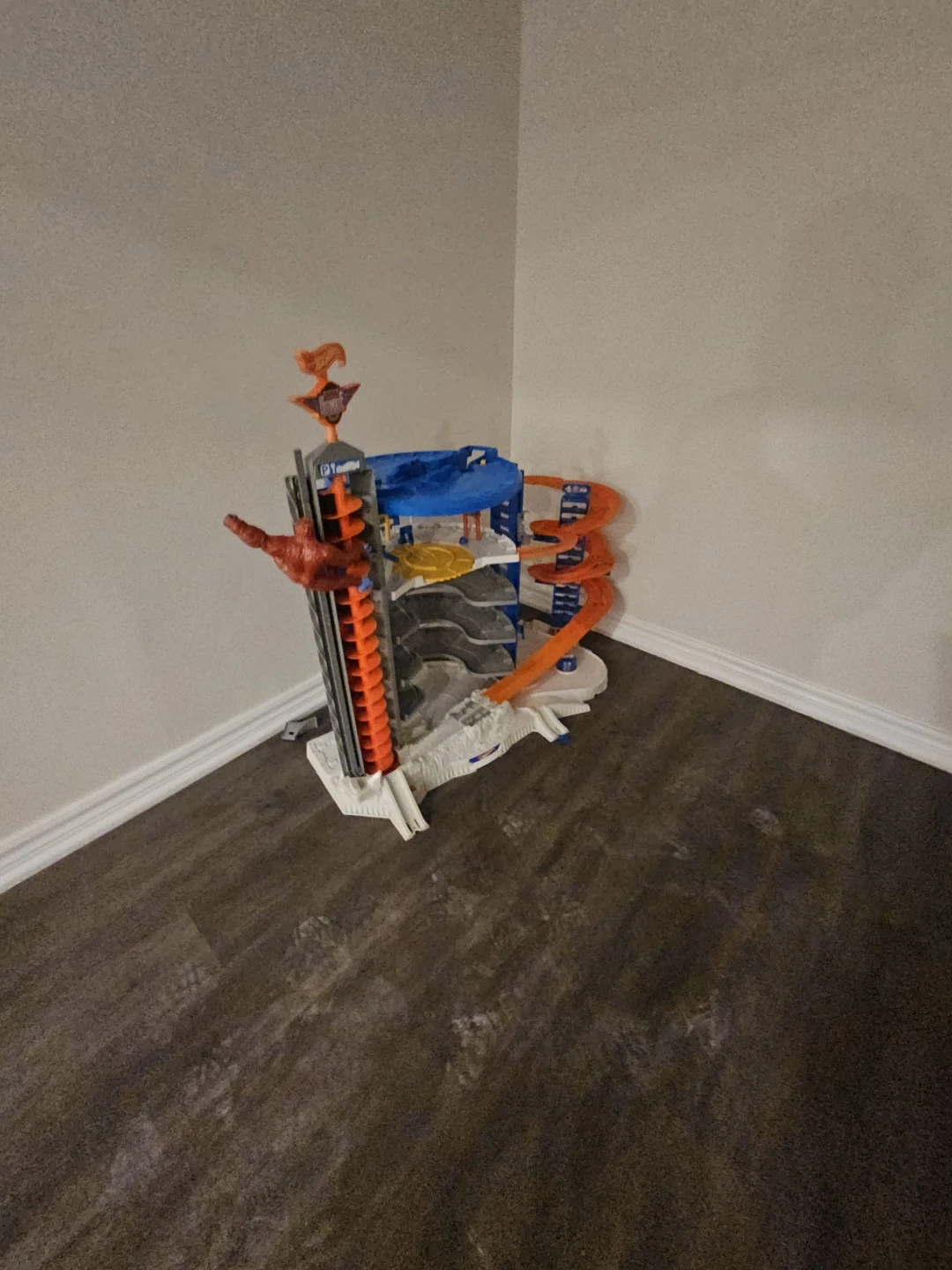Hot wheels track