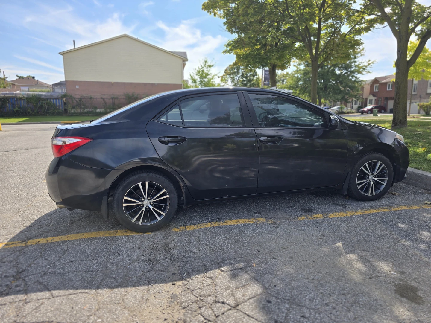 2016 Toyota Corolla - Black Sedan LE