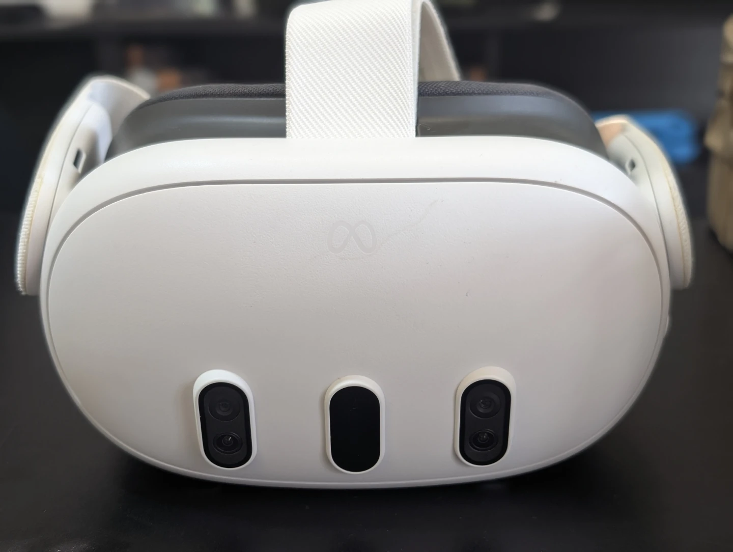 Meta Quest 3 VR Headset with Controllers - photo 3