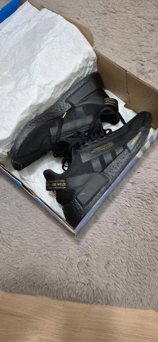 Adidas NMD_R1.V2 Black Shoes - Size 9.5 image indicator(5)