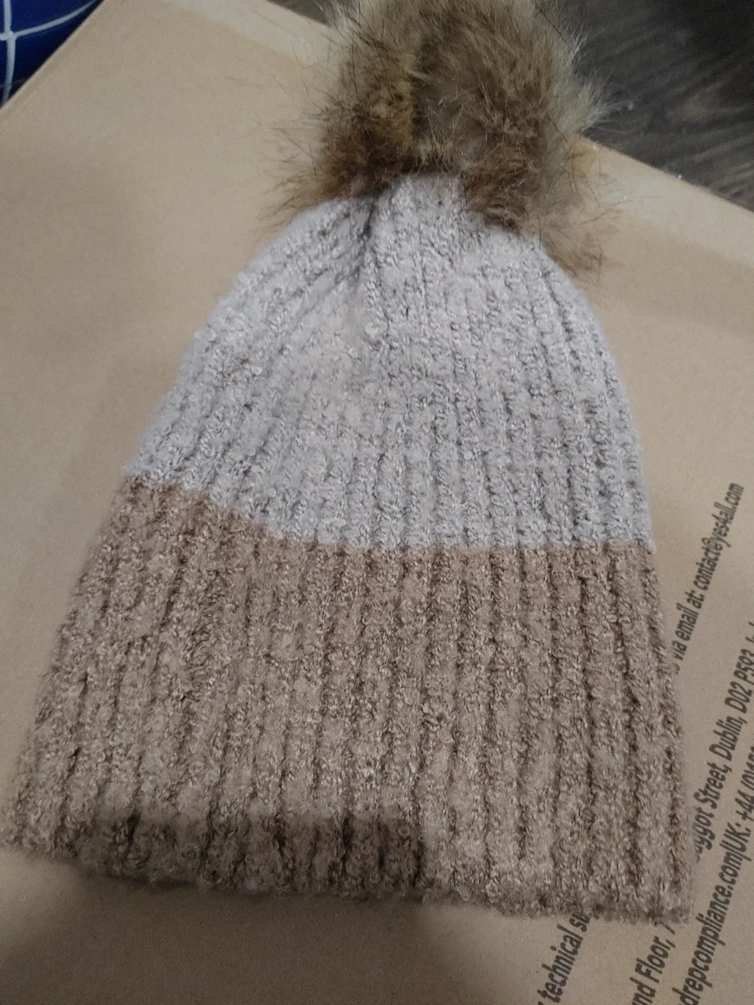 NEW JOE FRESH LADIES POM POM HAT ONE SIZE FITS MOST