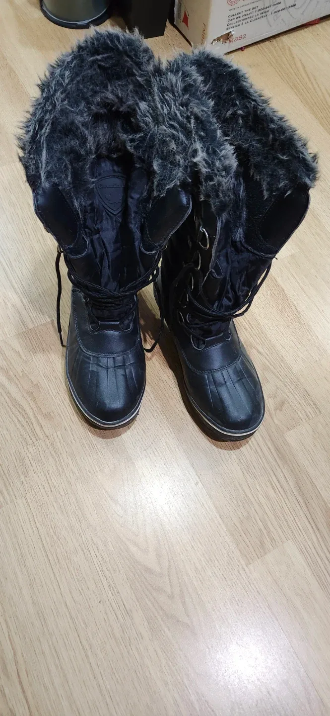 Canadiana Black Winter Boots