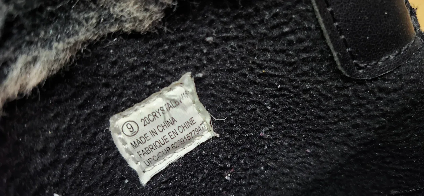 Canadiana Black Winter Boots image indicator(8)