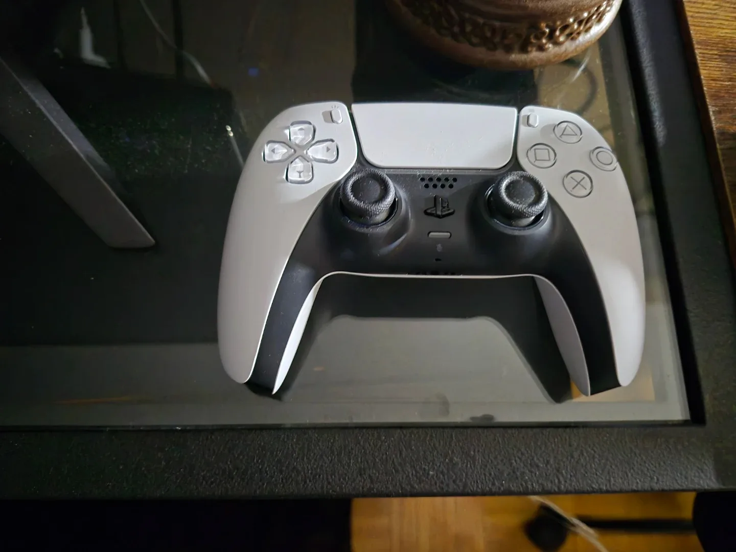 PlayStation 5 Slim with Disc Console image indicator(2)