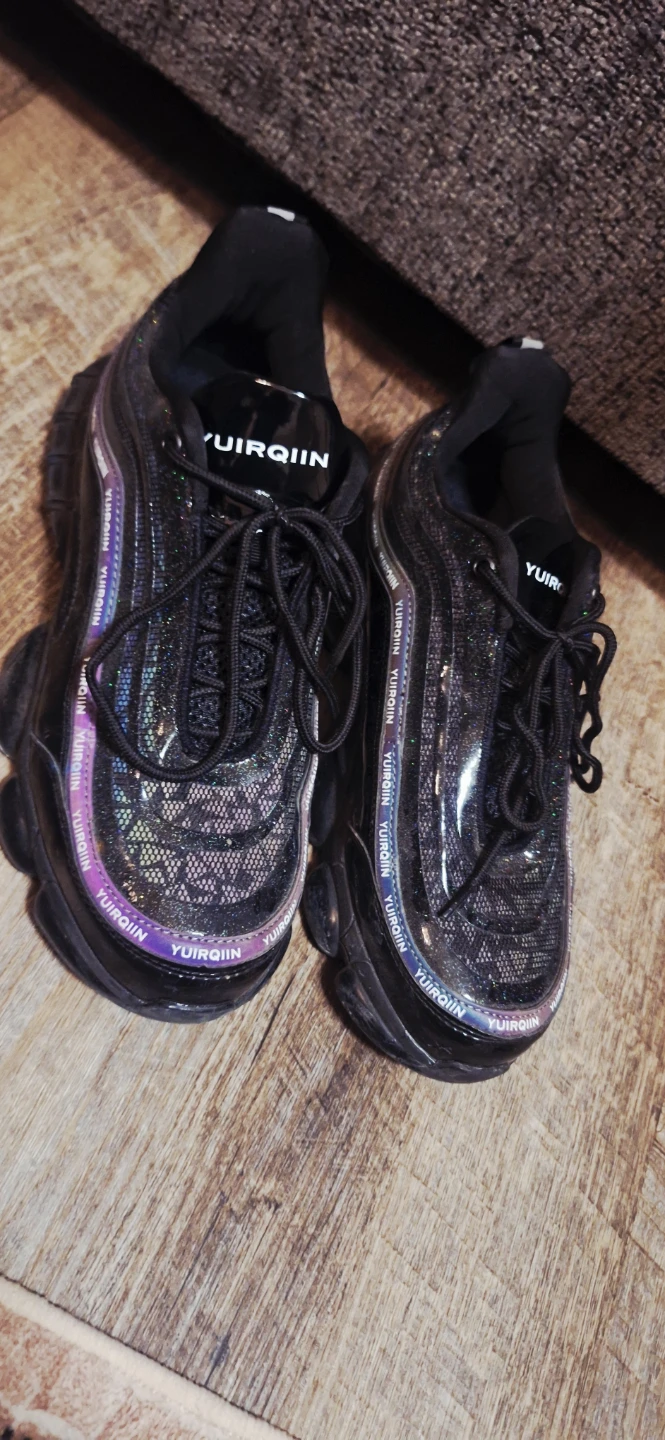 YUIROQIN Black Sneakers - photo 2