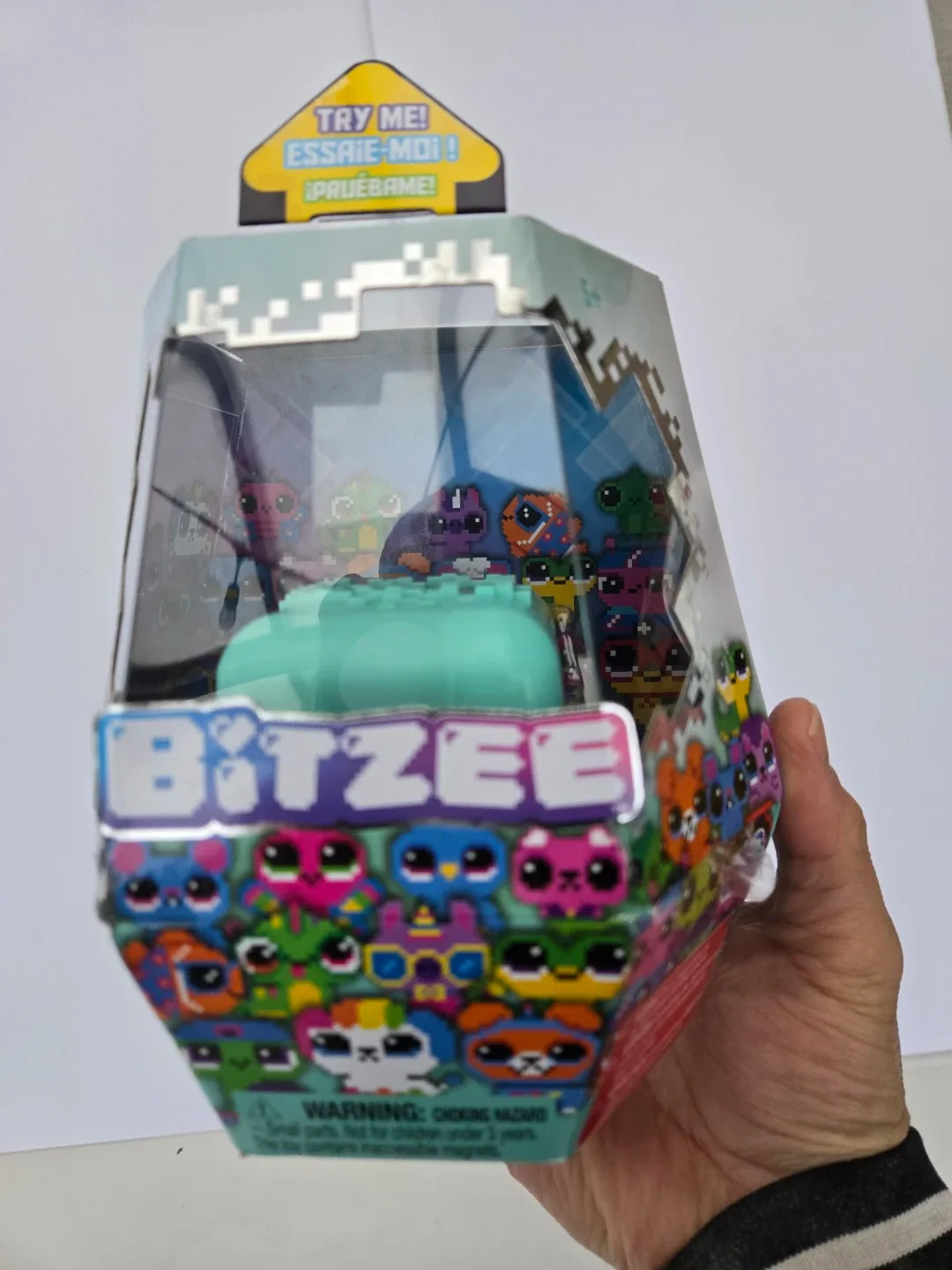 Brand new bitzee christmas giftable toy image indicator(5)