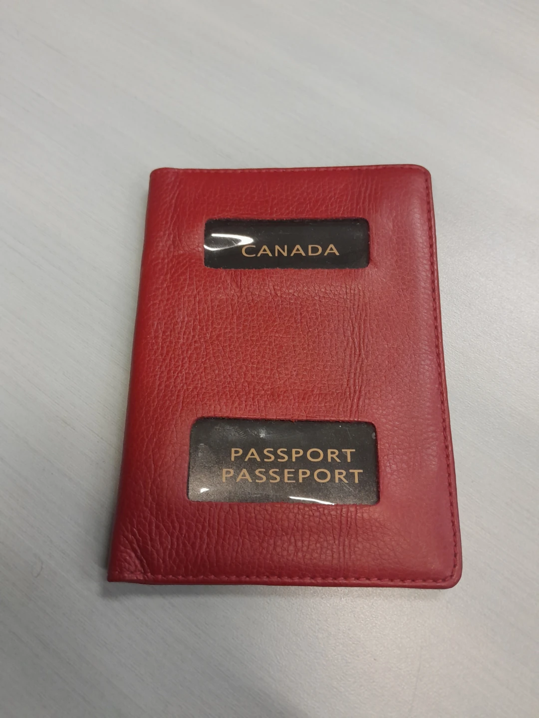 Red Leather Canada Passport Holder - photo 5