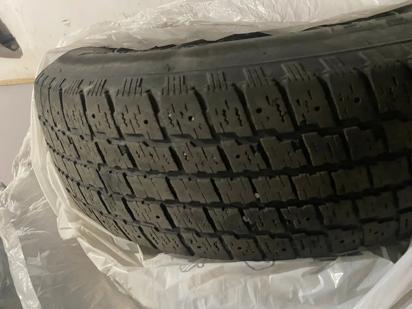 205/70R15 Tires and rims image indicator(5)