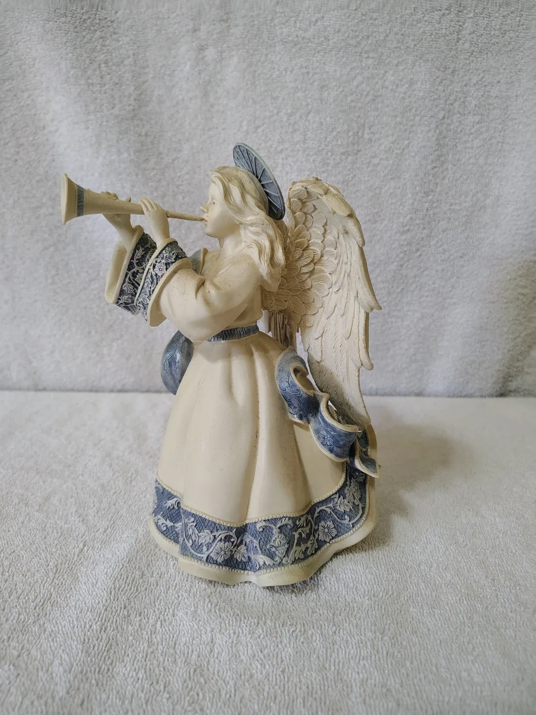 Angel Figurine with Trumpet image indicator(2)