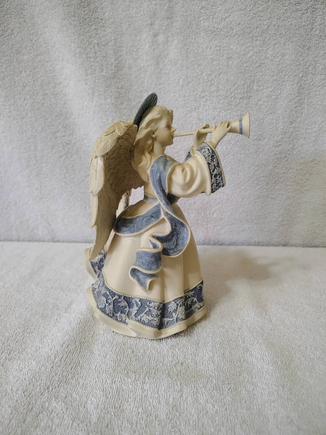 Angel Figurine with Trumpet image indicator(3)