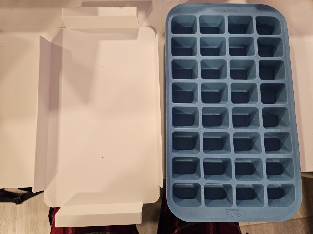 IKEA Ice Cube Tray with Lid - Blue - photo 2