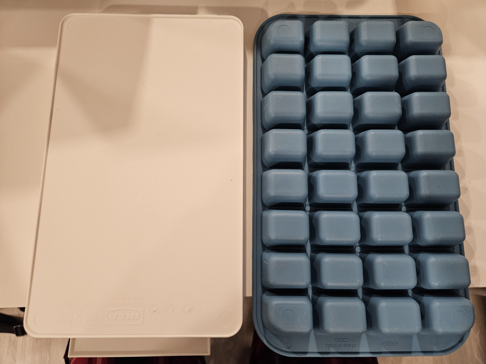 IKEA Ice Cube Tray with Lid - Blue - photo 3