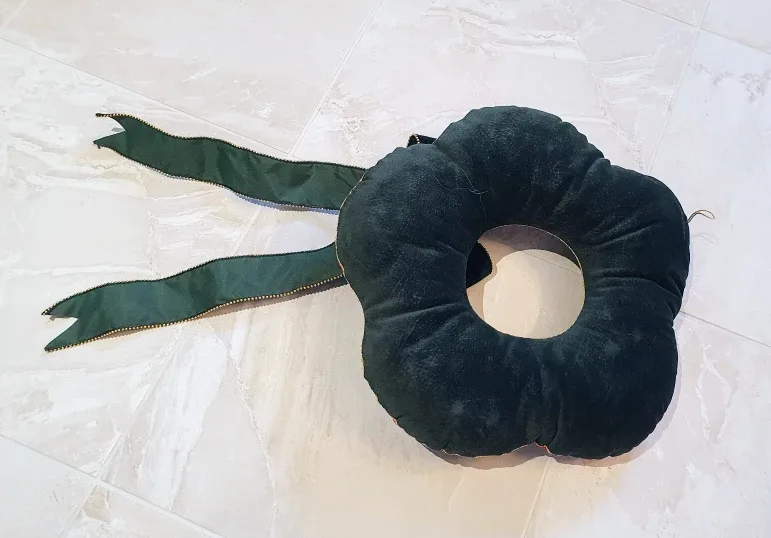 Matching Handmade Fabric Christmas Wreaths image indicator(4)