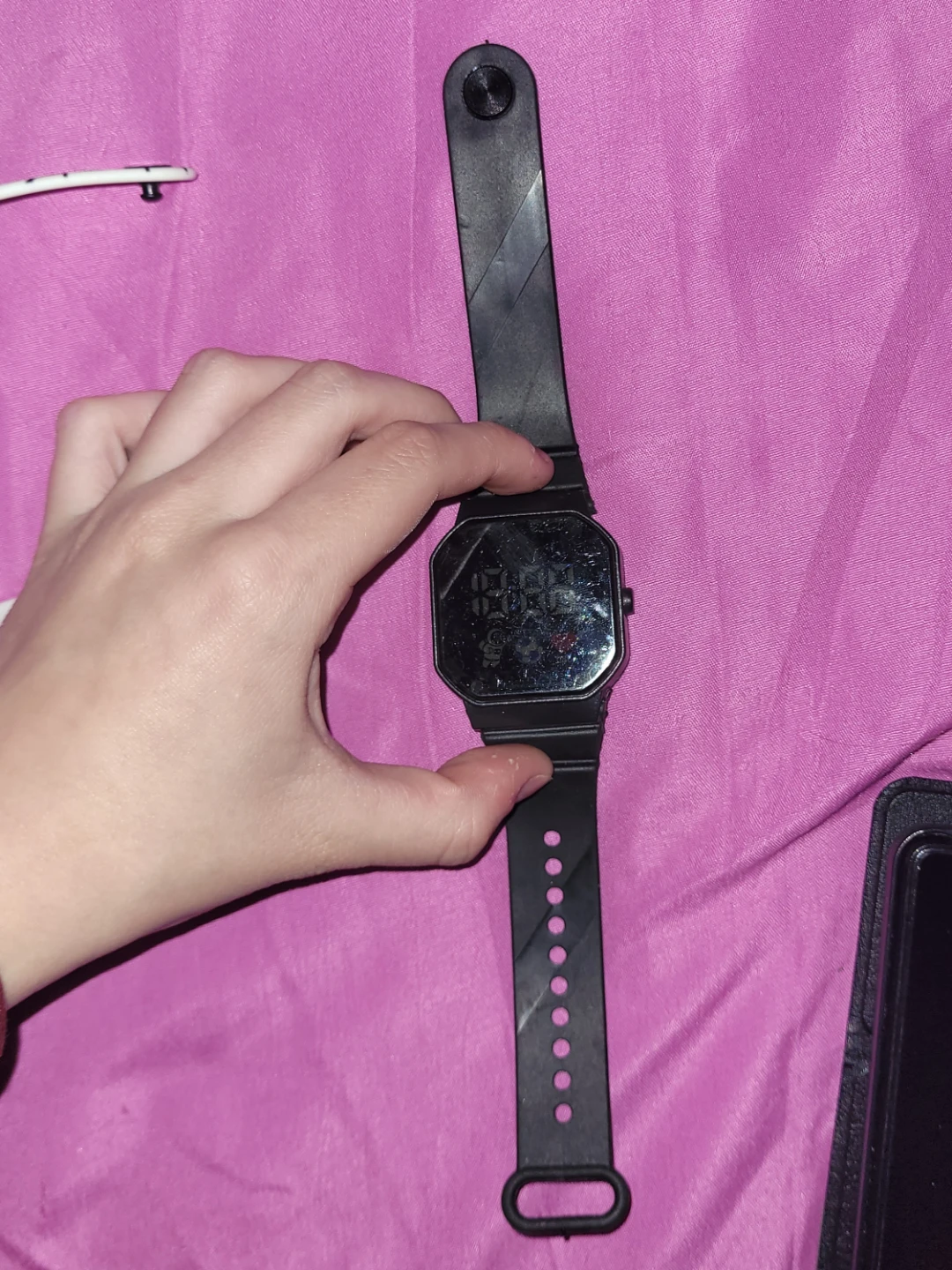 2 LED Digital Watches - Black & Hello Kitty Band - photo 2