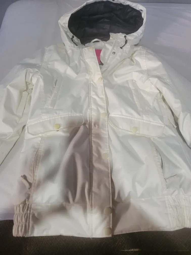 #cleanout Powder Room White Ski Jacket - Size M