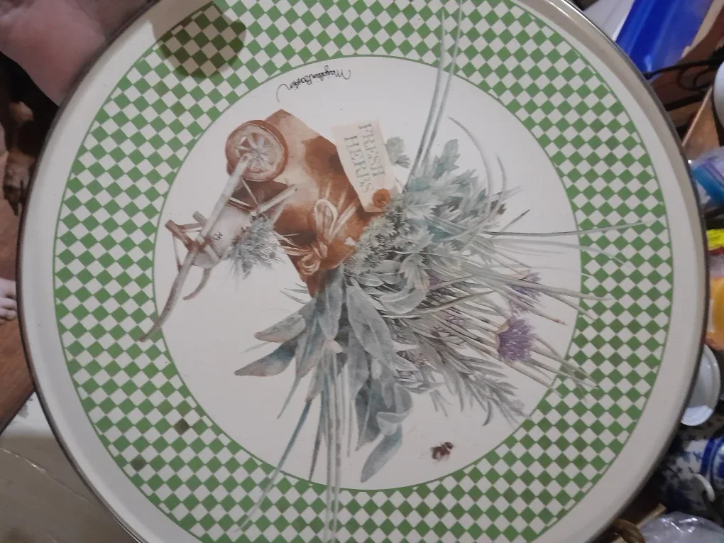 Magpie & Brook Round Tray