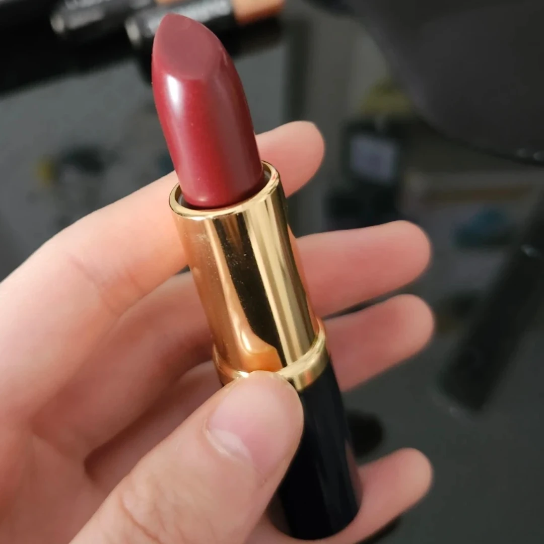 Estée Lauder 36 Black Cherry Lipstick - photo 4