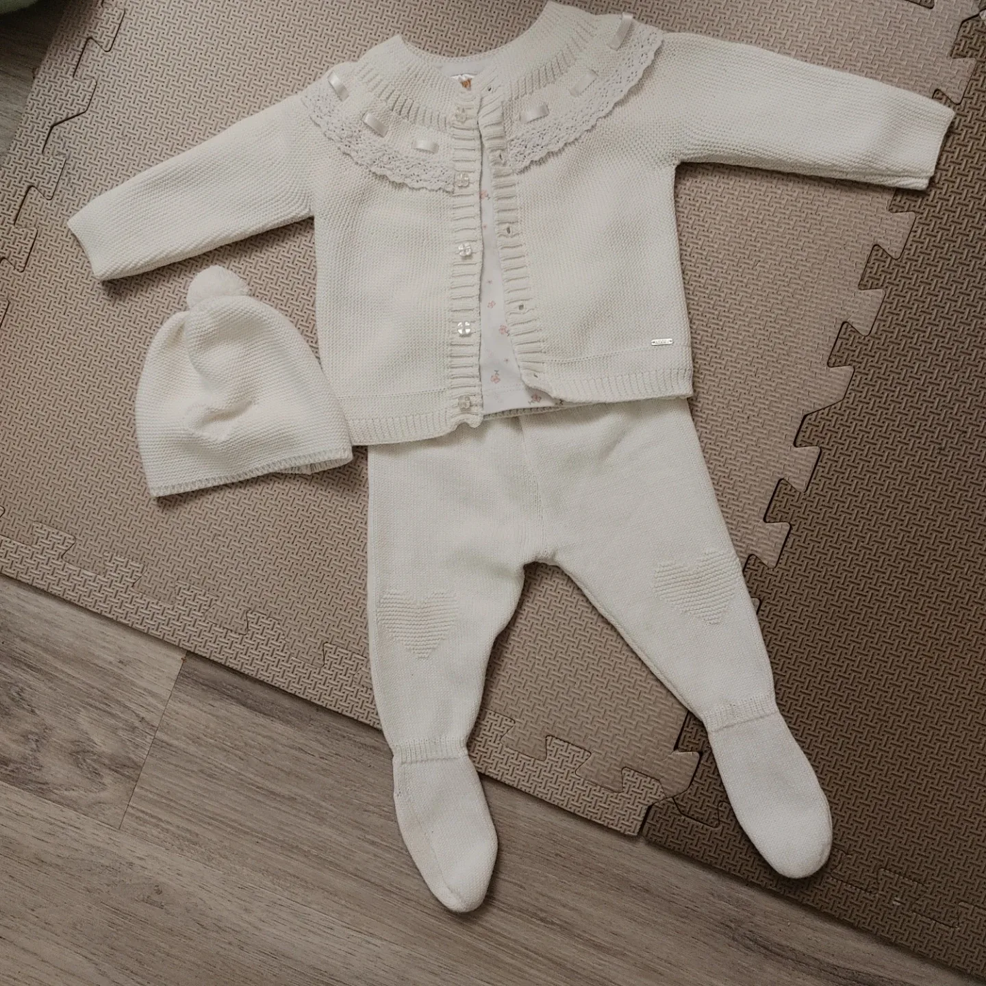 6-12Momths Knit Outfit - 4 Piece Set