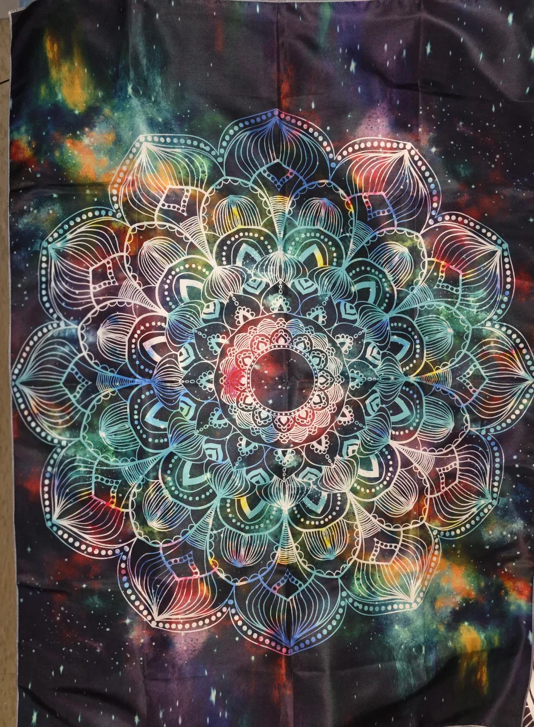 Mandala Tapestry (2) image indicator(2)